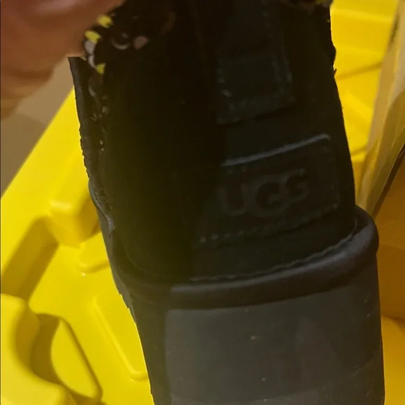 UGG Ultra Mini Chunky Platform Sequin Boots - Black Sz 8 - Picture 9 of 13